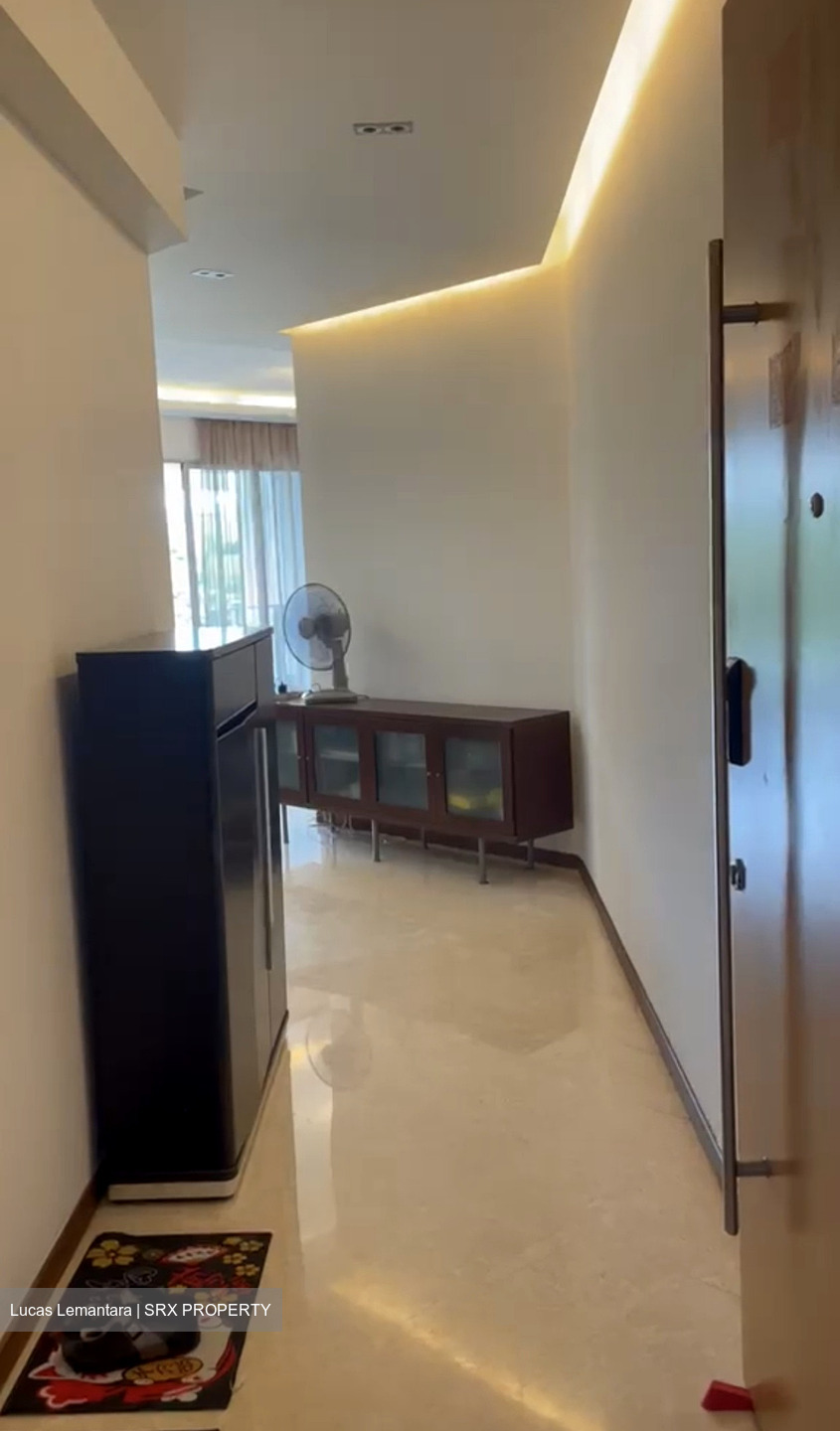 Clover By The Park (D20), Condominium #588121801